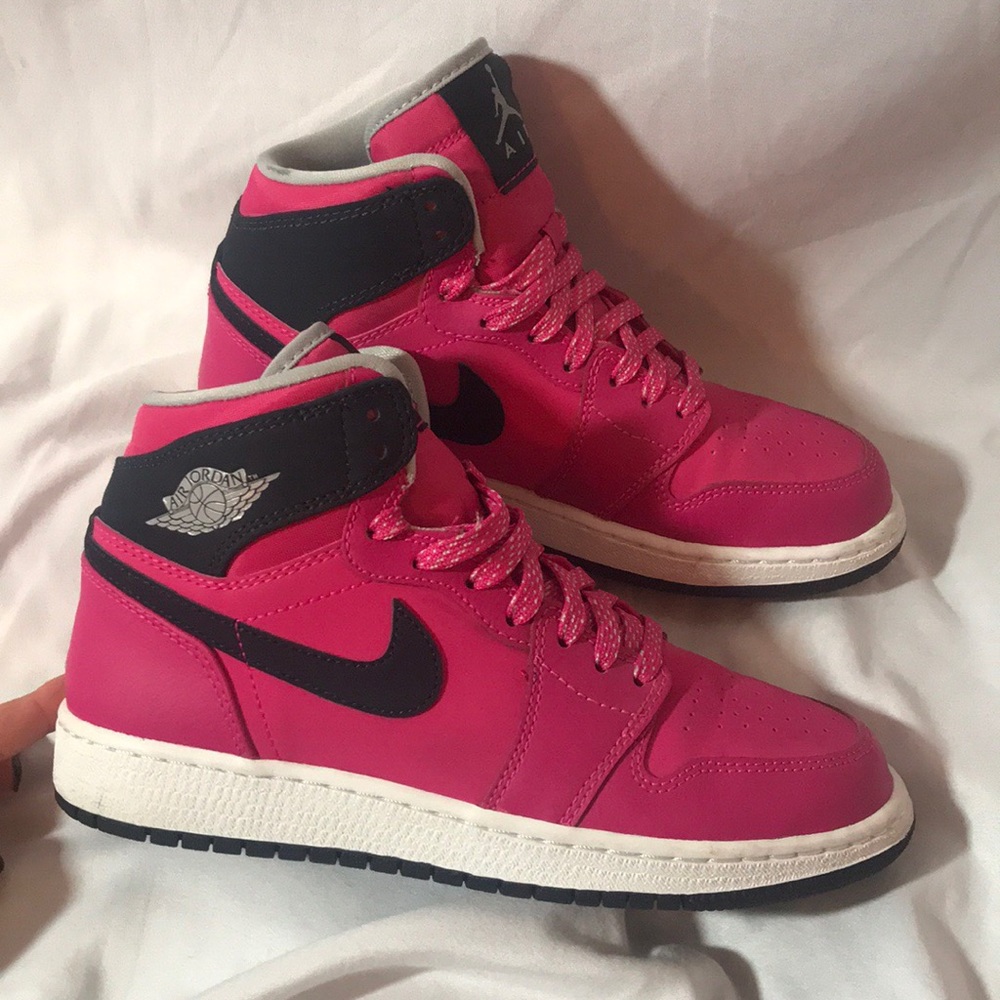 NIKE AIR JORDAN 1 RETRO HIGH TOPS 4Y